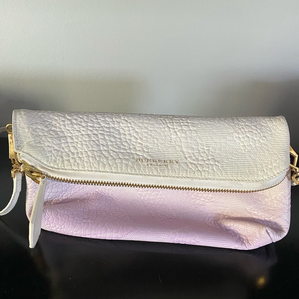 Beautiful and very unique Burberry bag!